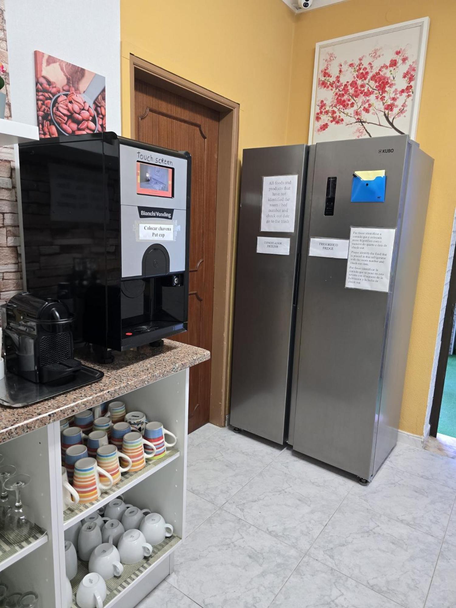 Hostel Sunny House Lagos Zewnętrze zdjęcie