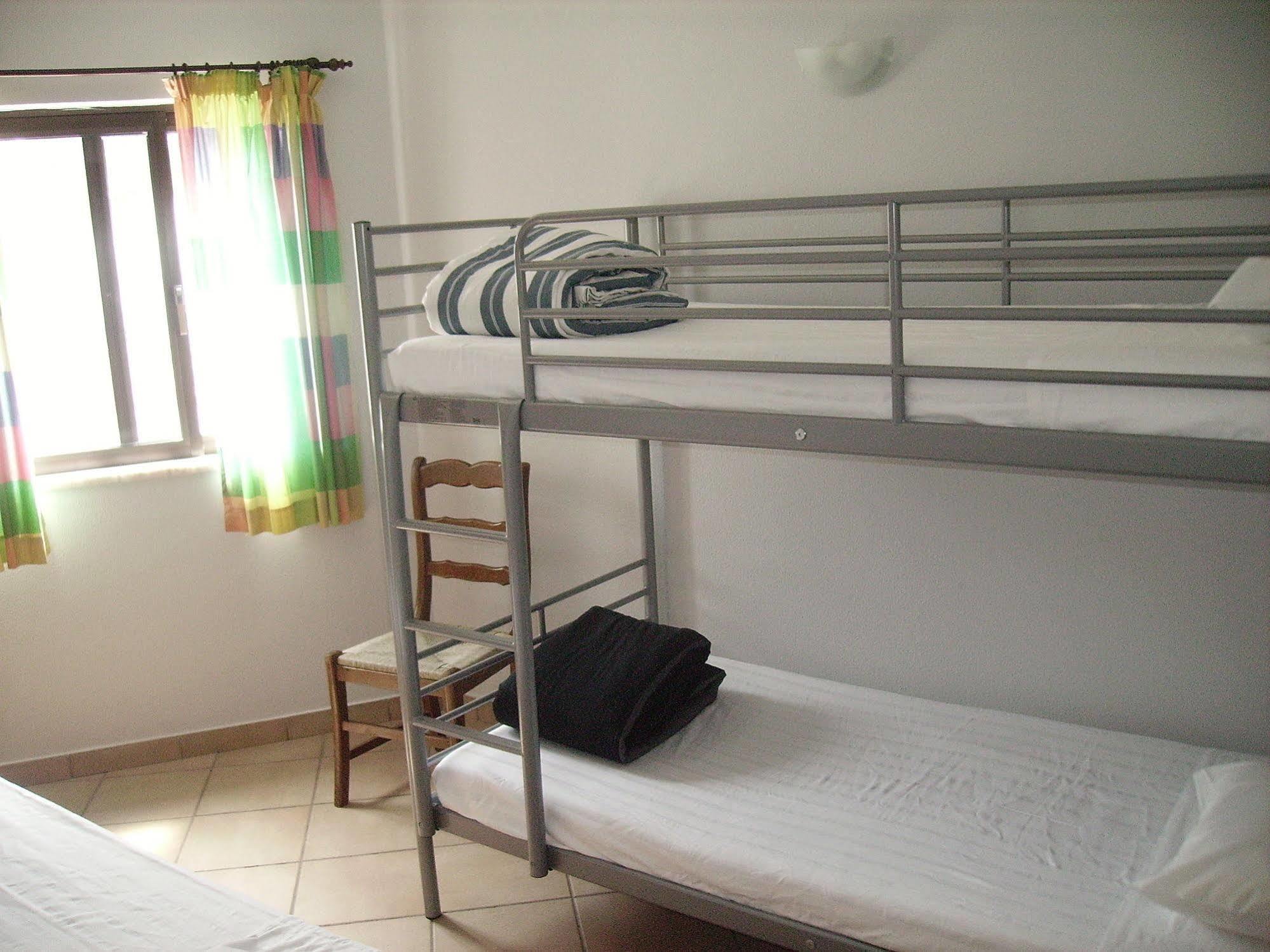 Hostel Sunny House Lagos Zewnętrze zdjęcie